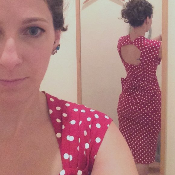 Meet your Posher, Michelle! - Picture 1 of 5